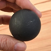 Šungit neleštěná koule 4cm (Rusko)