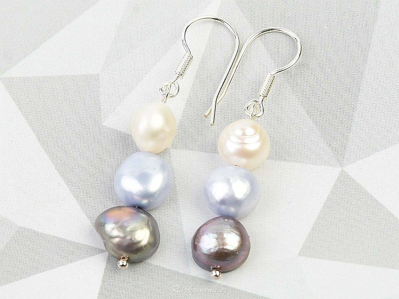 Earrings made of cultured pearls Ag hooks