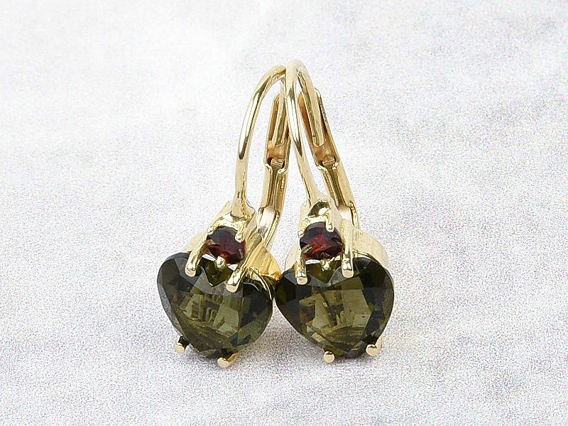 Heart earrings moldavite and garnet 7mm gold Au 585/1000 14K 2,39g
