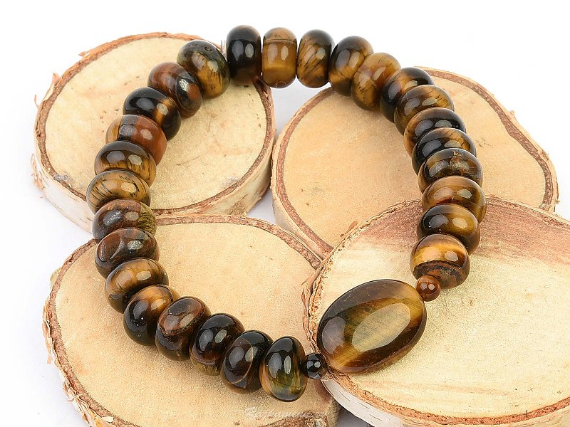 Tiger eye bracelet with buttons and patty