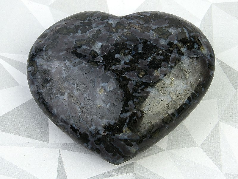 Polished heart gabbro (193g)