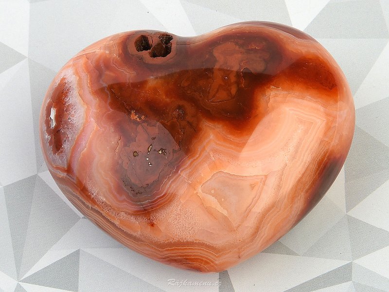 Carnelian heart with cavity 189g