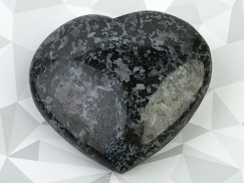 Polished heart gabbro (247g)