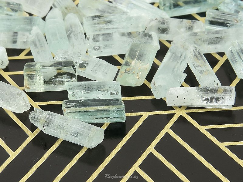 Natural aquamarine crystal (Pakistan)