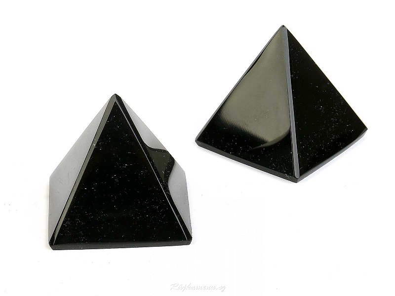 Pyramid of black obsidian 4cm