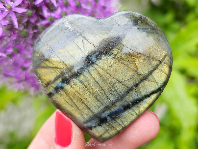 Beautiful labradorite heart 6.1 cm