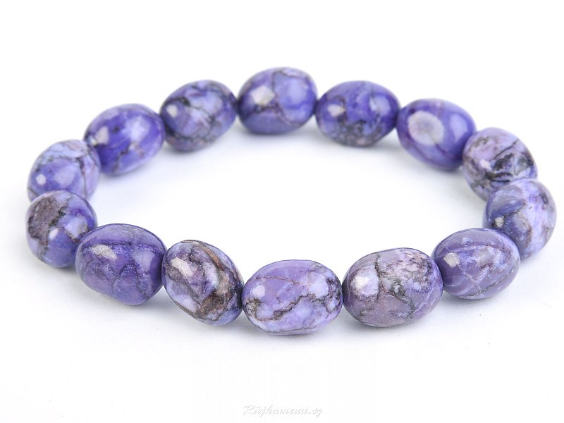 The bracelet of colored stones (blue and purple)