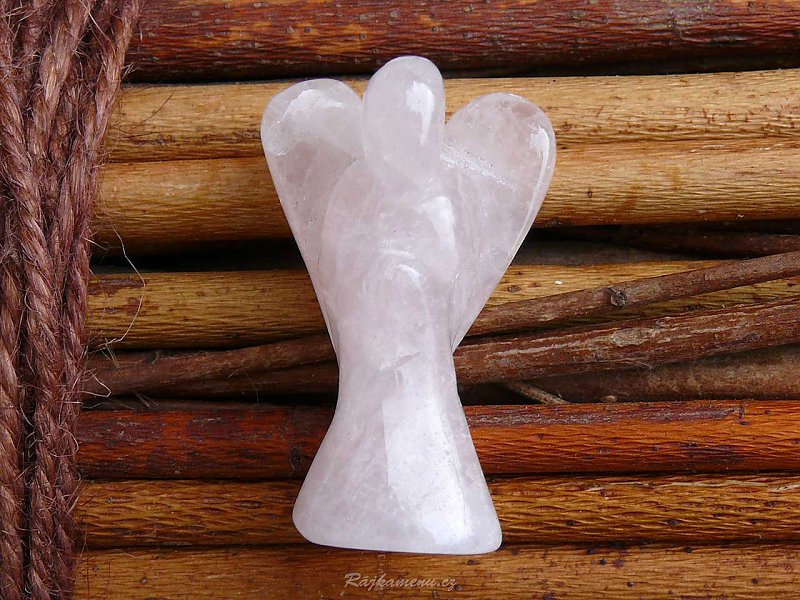 Angel made of rose quartz 3.5cm