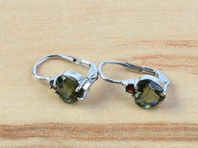 Earrings with moldavite and garnets heart 7 x 7 mm standard cut 925/1000 Ag Rh