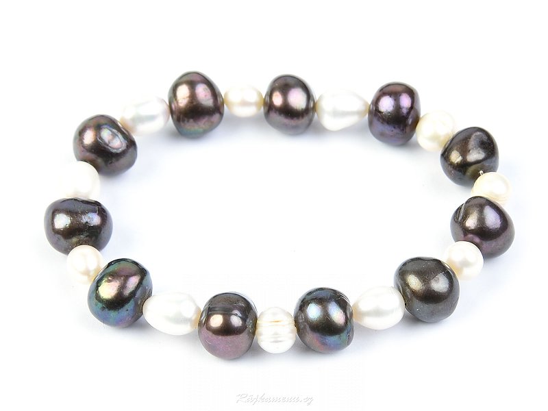Bracelet made of white and dark pearls