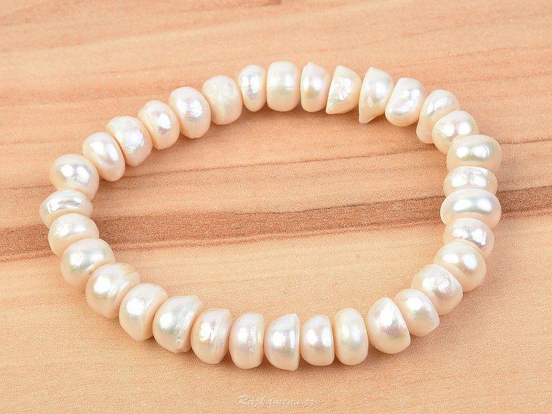 Creamy pearl bracelet
