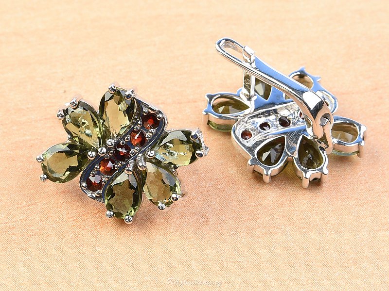 Earrings with moldavite and garnets flower 6 x 4mm standard cut 925/1000 Ag + Rh