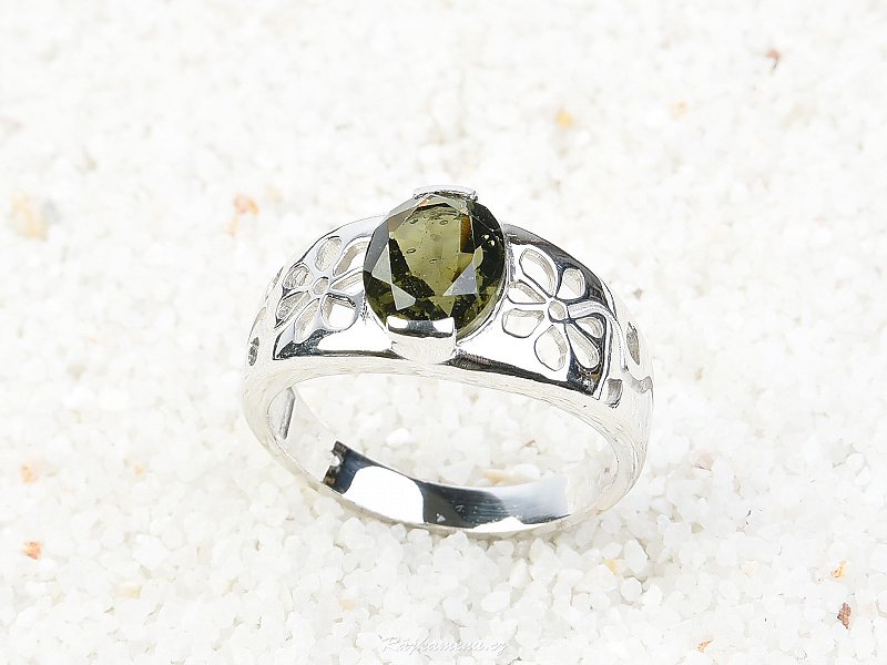Ring with moldavite decorated with flowers oval 9 x 7 mm standard cut 925/1000 Ag + Rh
