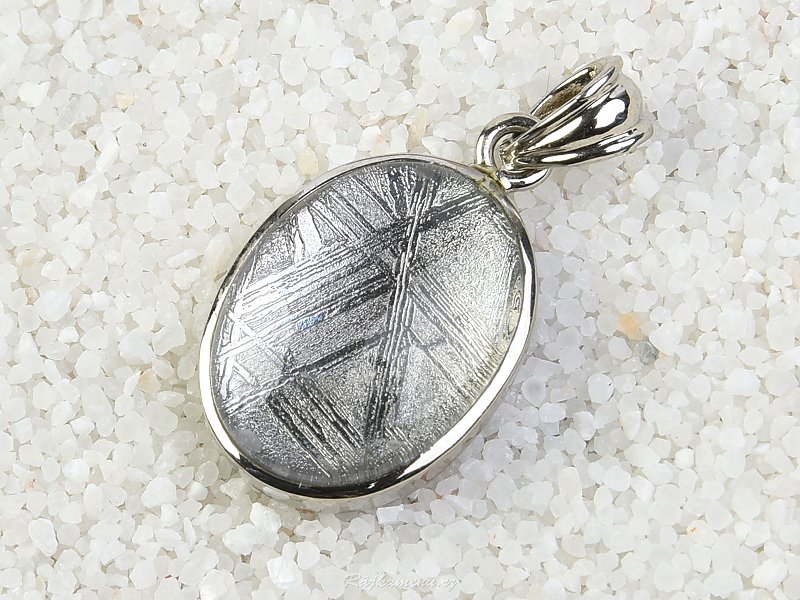 Pendant jewelry oval with meteorite