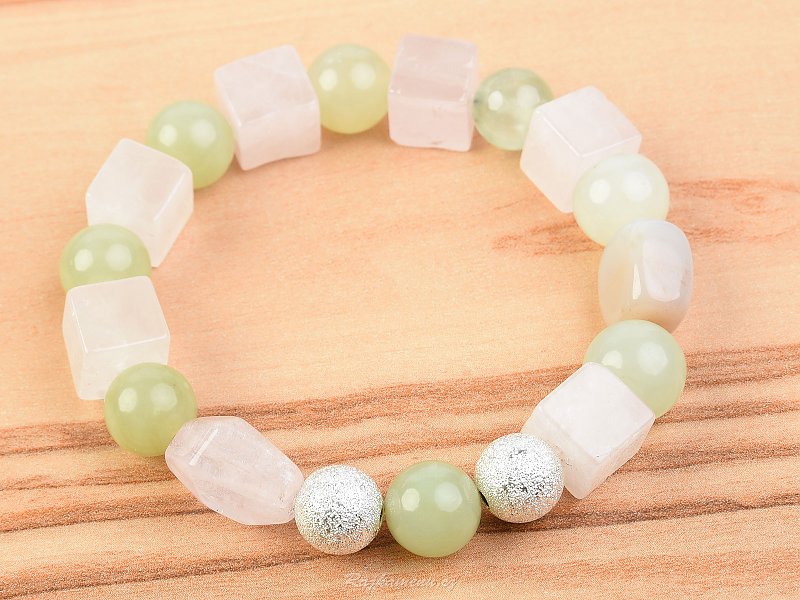 Rose quartz and jade bracelet with beads