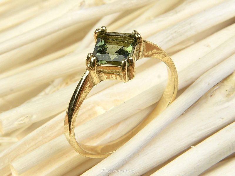 Ring with diamond cut moldavite vel.56 2.53 g Au 585/1000