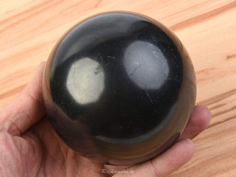 Šungit leštěná koule 9cm (Rusko)