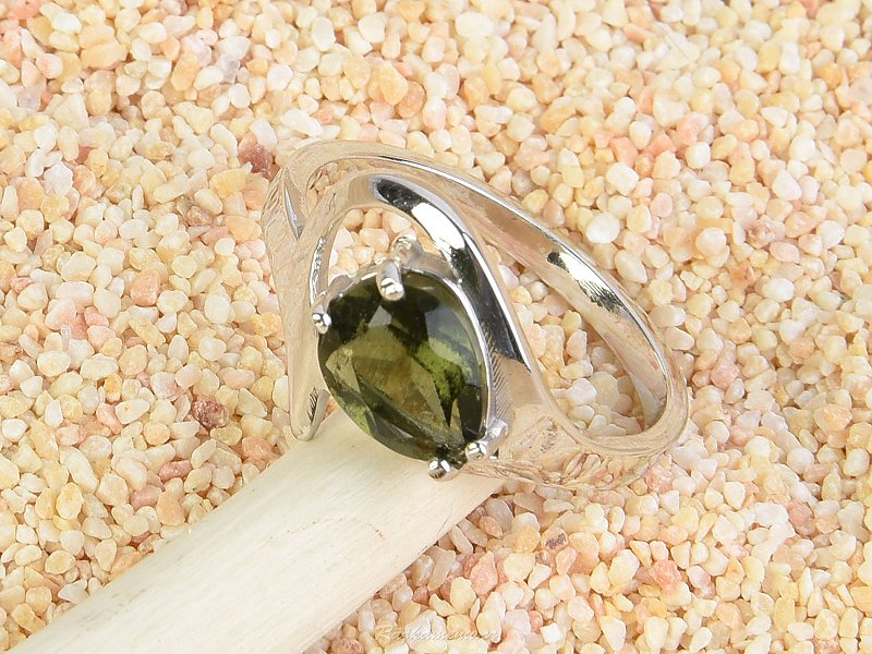Prsten brošený vltavín slza 8 x 6mm standard Ag 925/1000 Rh