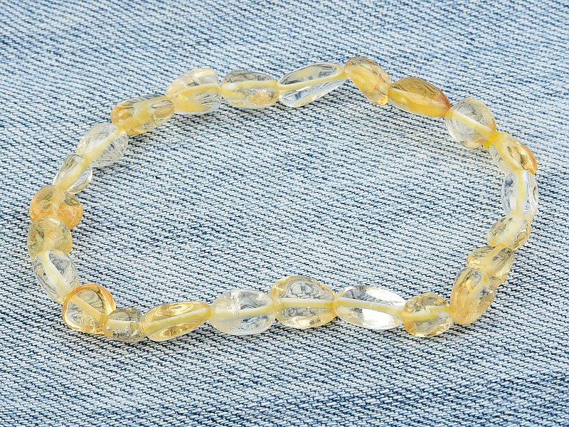 Bracelet of irregular pieces of citrine