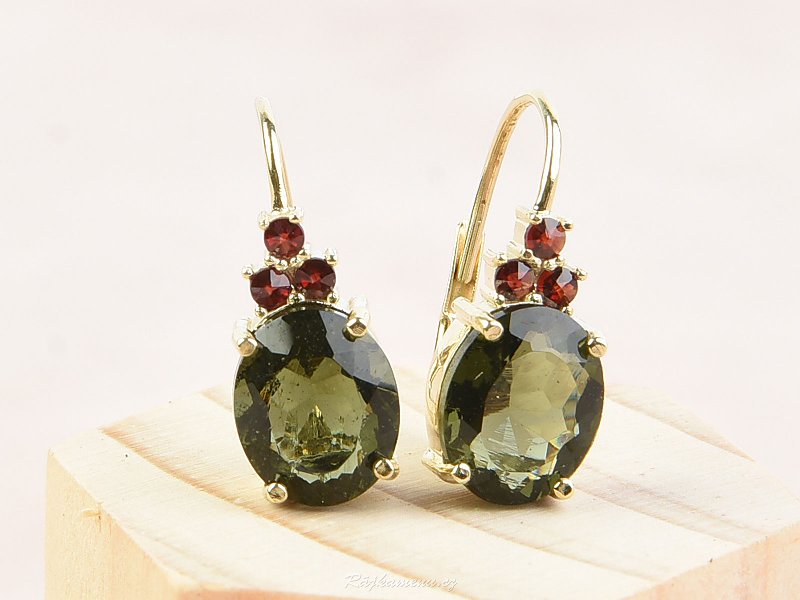 Earrings moldavite and garnets oval 10 x 8mm gold Au 585/1000 3,86g