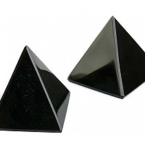 Pyramid of black obsidian larger than 6cm