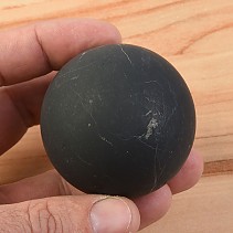 Šungit neleštěná koule 5cm (Rusko)