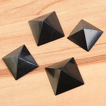Šungit pyramida leštěná 2cm (Rusko)